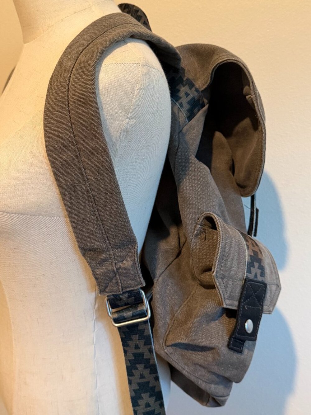 TOMS Olive Green Heavy Canvas Tactical Camo Buckle Backpack - Picture 3 of 9